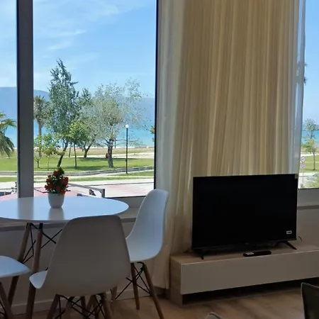 Wavefront 1 * Vlorë